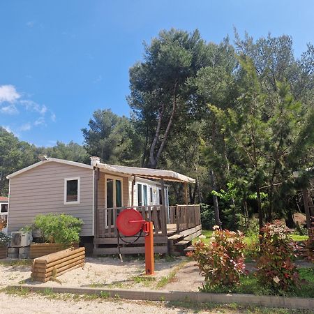 Camping Aux Portes De Cassis Roquefort-la-Bédoule Zewnętrze zdjęcie