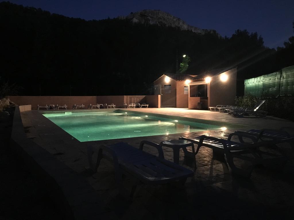 Camping Aux Portes De Cassis Roquefort-la-Bédoule Zewnętrze zdjęcie